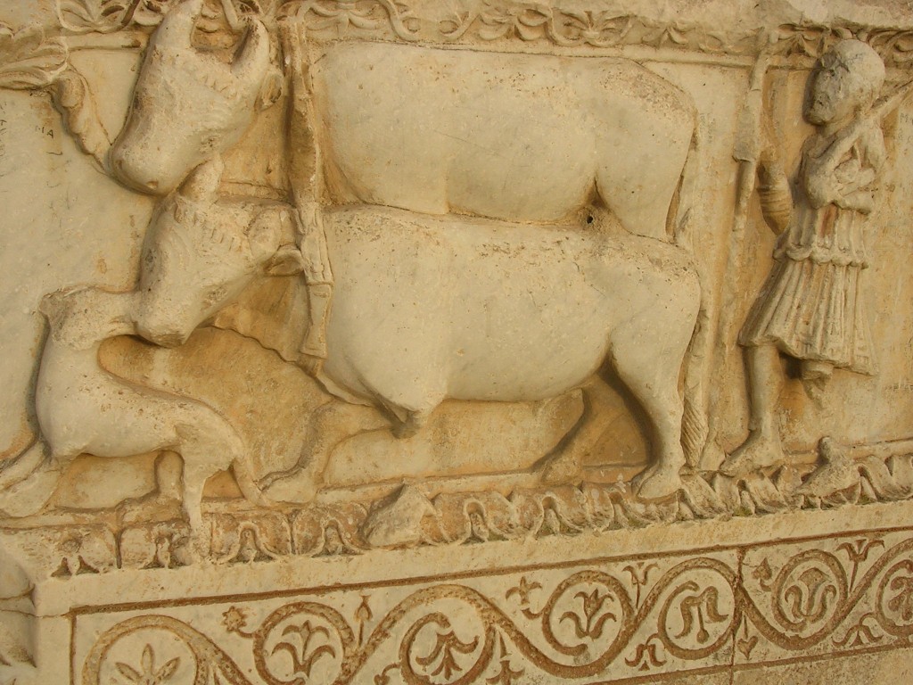 rilievo sulla facciata di S.Pietro a Spoleto