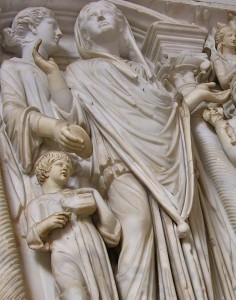 figure femminili, particolare di rilievi di età romana