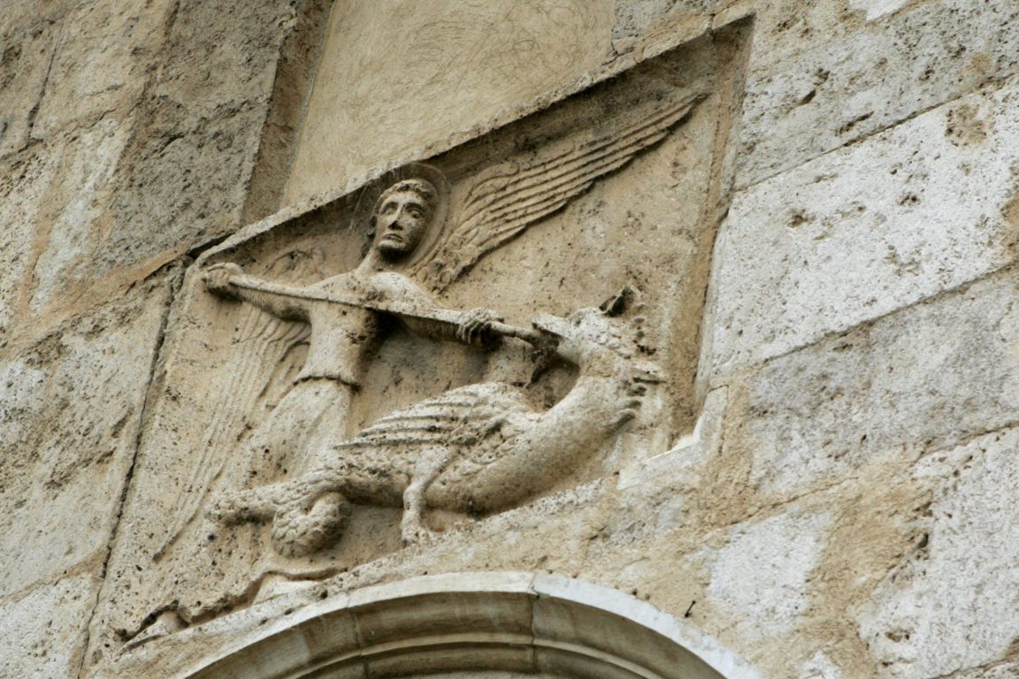 L’arcangelo dai mille volti