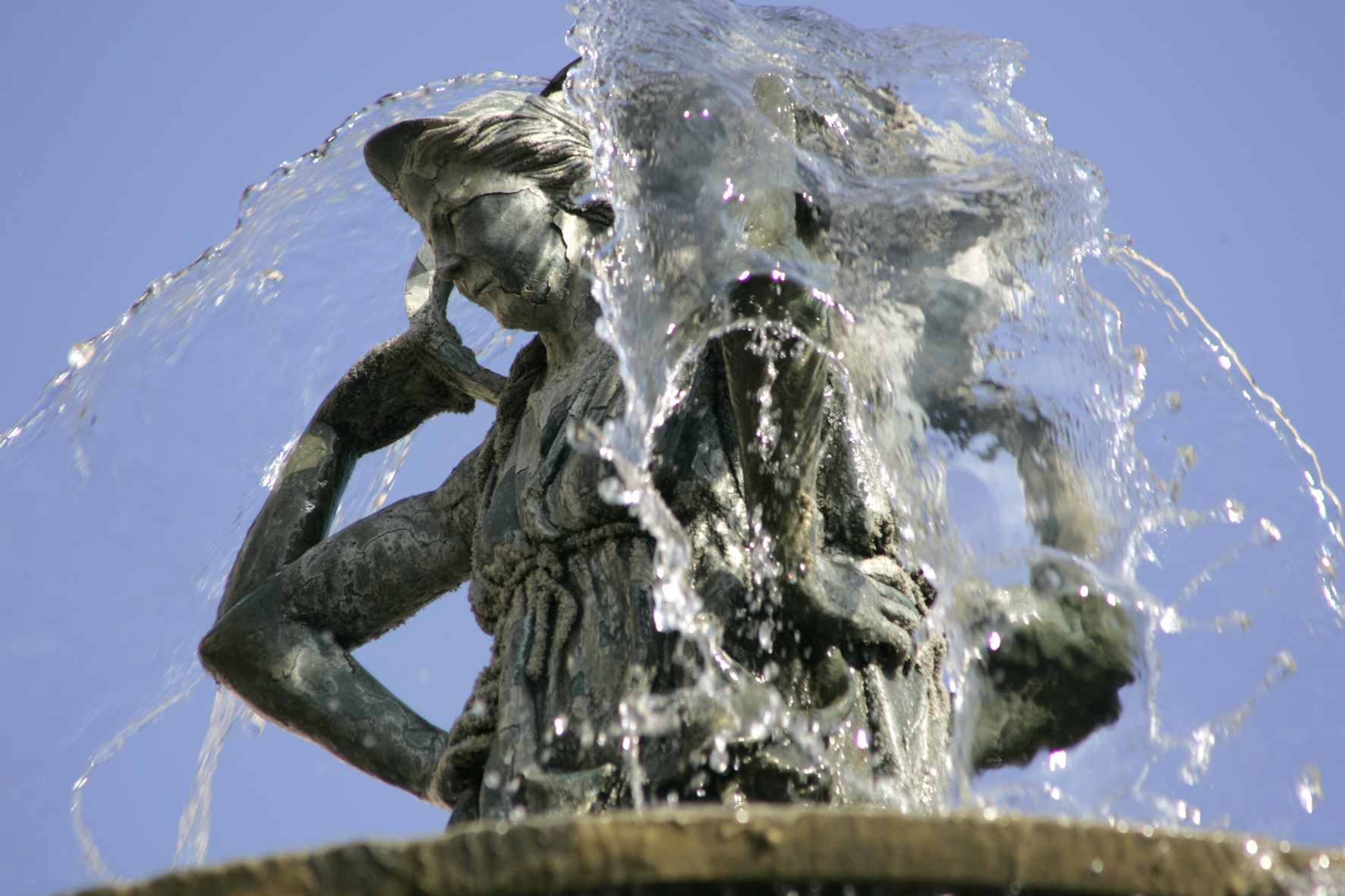 Uxor, the ideal bride in the Main Fountain