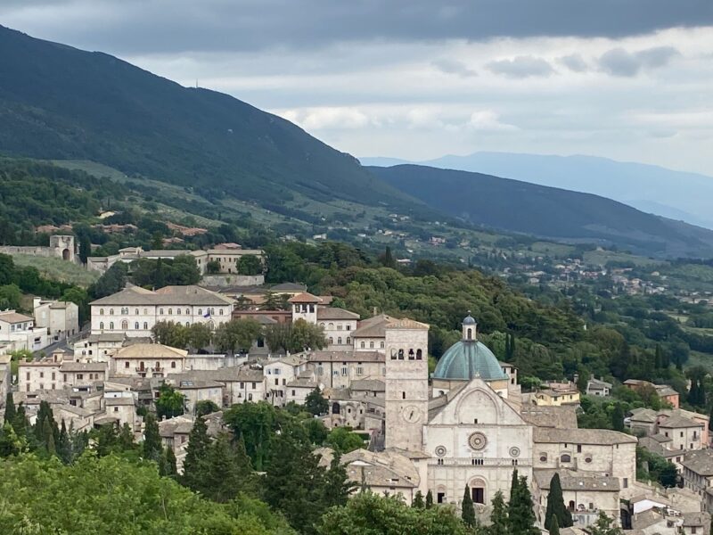 TOUR IN ASSISI